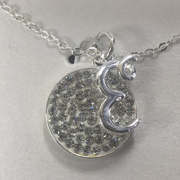 New Genuine Crystal Fine Silver Plated Disc Initial E necklace 18" Chain in Box - Picture 2 of 4